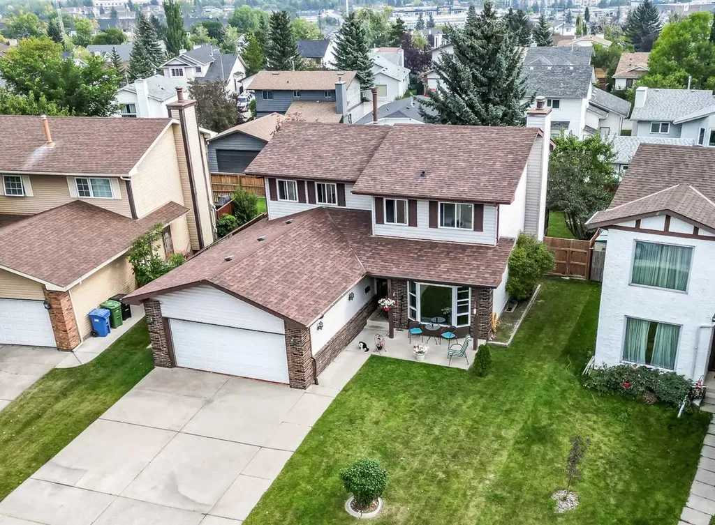 36 Millside Way SW Calgary AB T2Y 2P7
