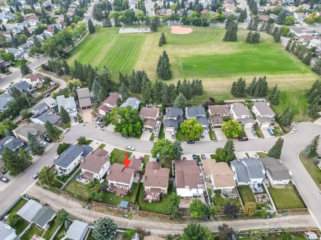 36 Millside Way SW Calgary AB T2Y 2P7