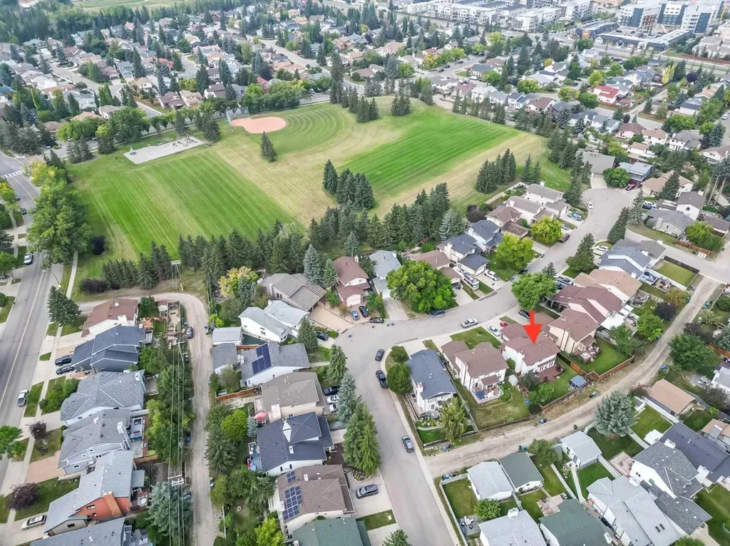 36 Millside Way SW Calgary AB T2Y 2P7