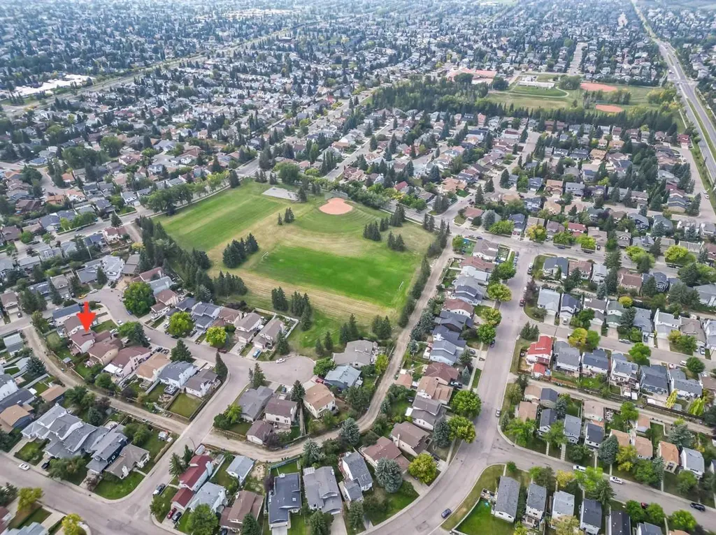 36 Millside Way SW Calgary AB T2Y 2P7