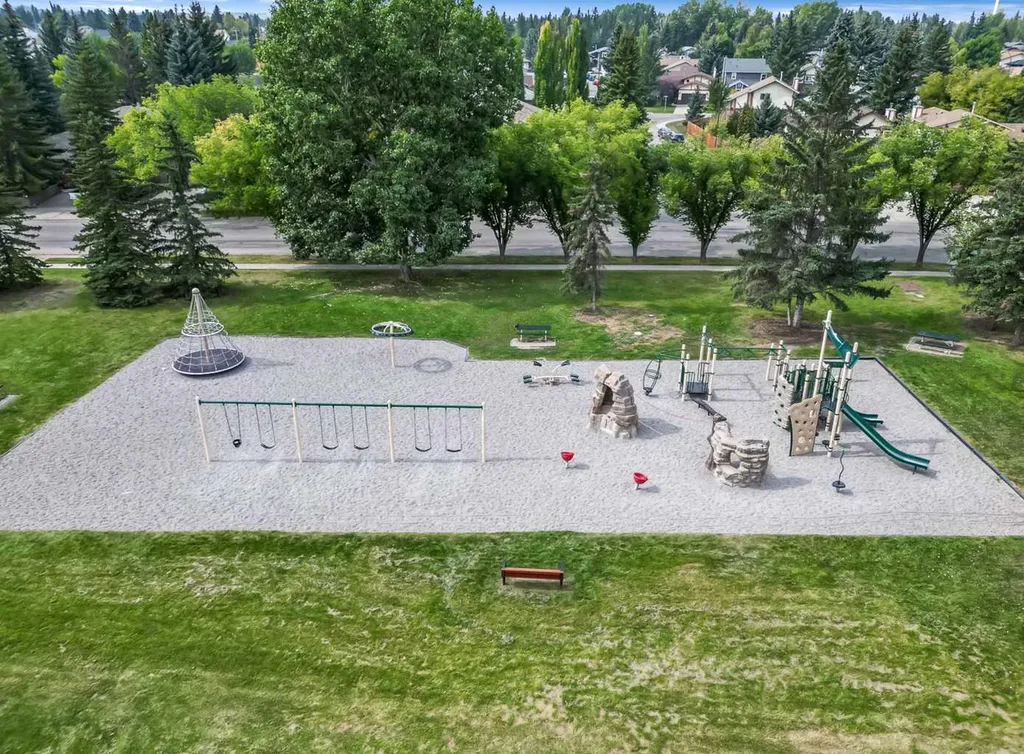 36 Millside Way SW Calgary AB T2Y 2P7