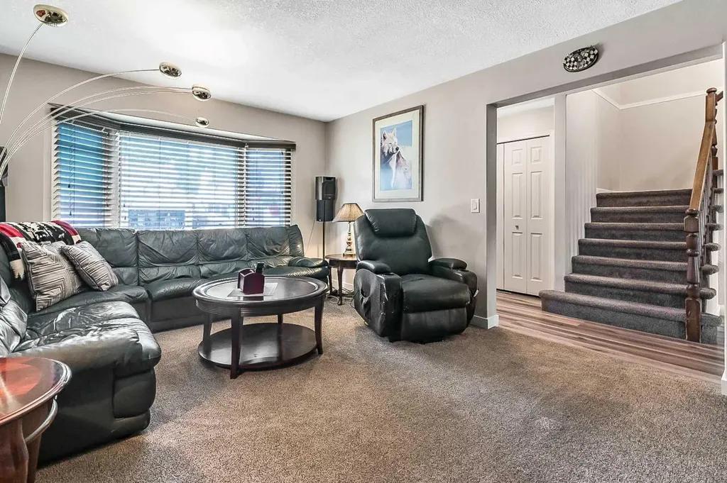 36 Millside Way SW Calgary AB T2Y 2P7