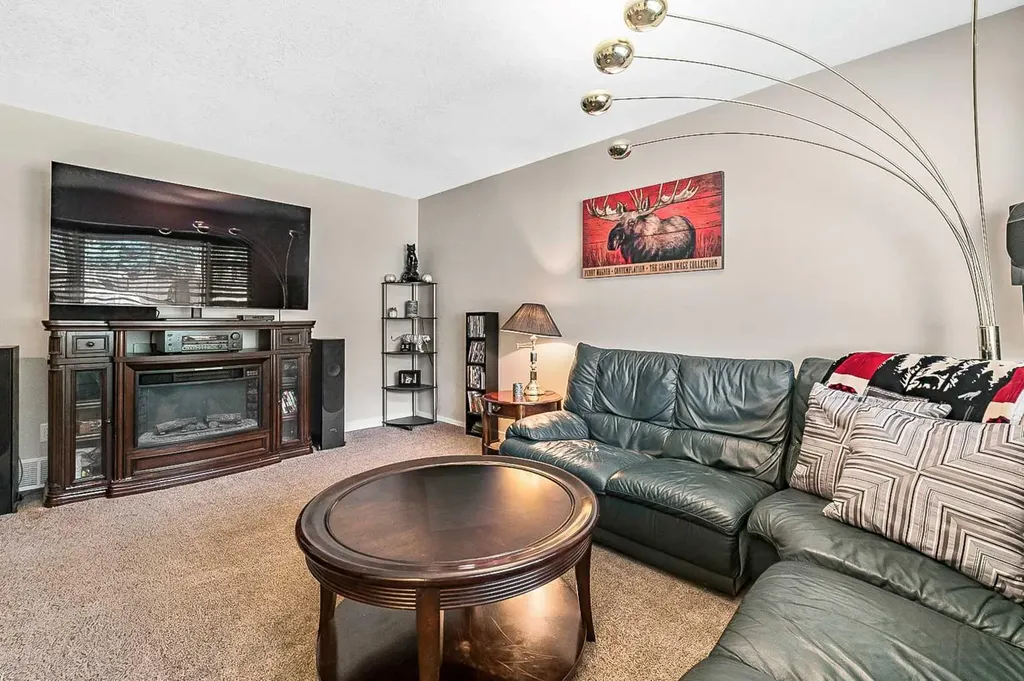 36 Millside Way SW Calgary AB T2Y 2P7
