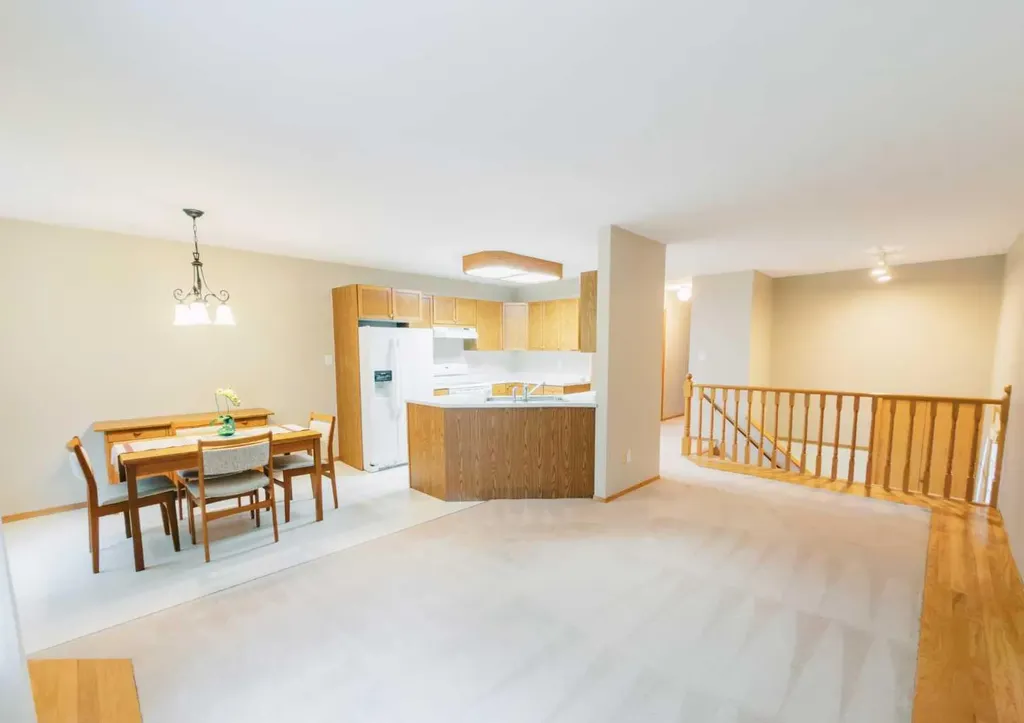 4814B 48 Street Stettler AB T4K1A5