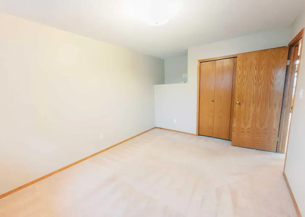 4814B 48 Street Stettler AB T4K1A5