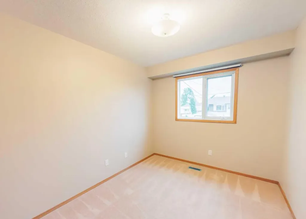 4814B 48 Street Stettler AB T4K1A5
