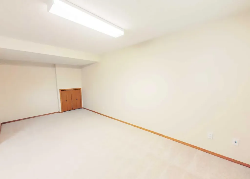 4814B 48 Street Stettler AB T4K1A5