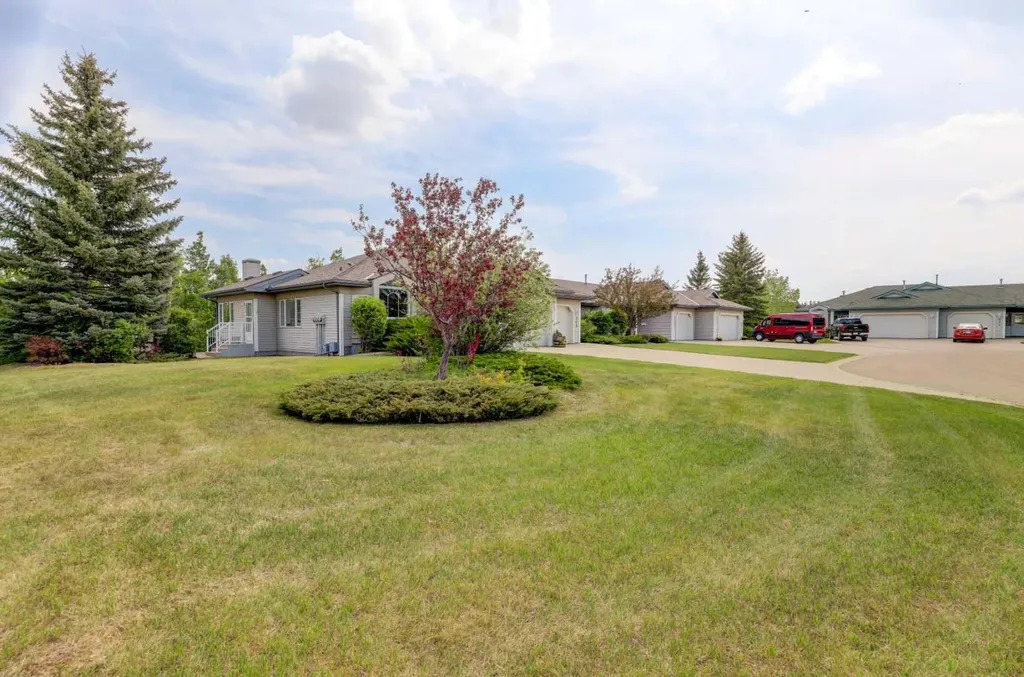 331 Triune Bay Rural Rocky View County AB T1X1G4