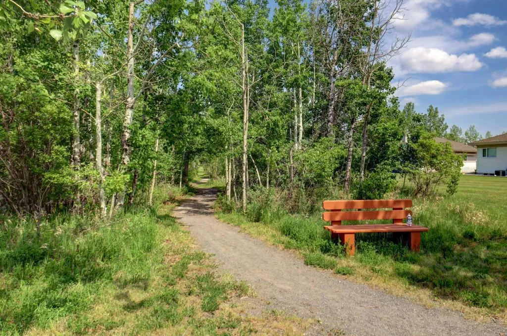 331 Triune Bay Rural Rocky View County AB T1X1G4