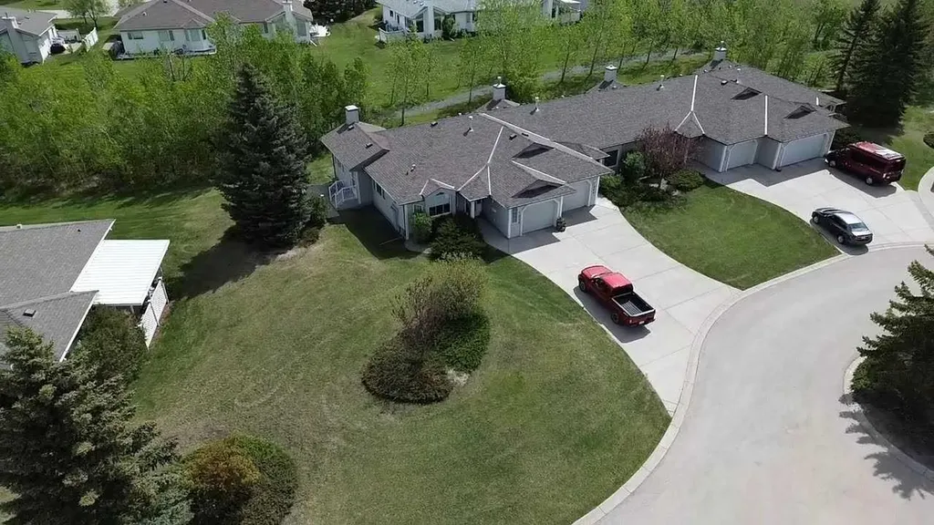 331 Triune Bay Rural Rocky View County AB T1X1G4