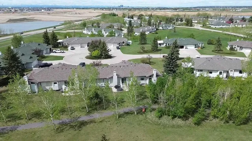 331 Triune Bay Rural Rocky View County AB T1X1G4
