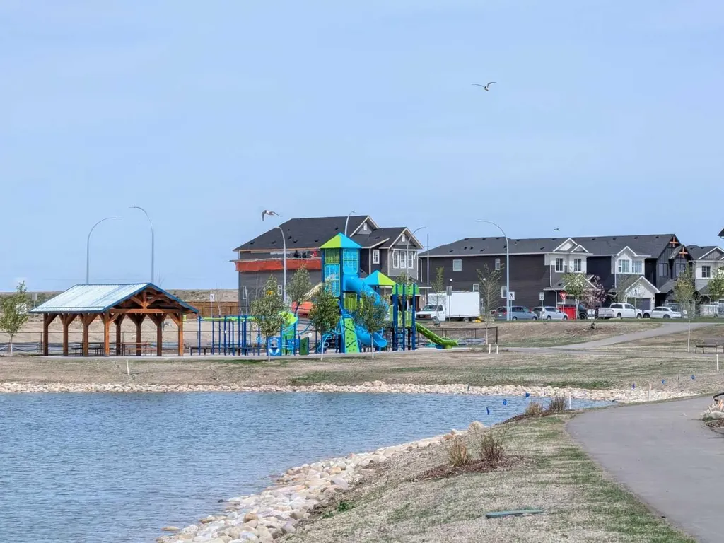 331 Triune Bay Rural Rocky View County AB T1X1G4