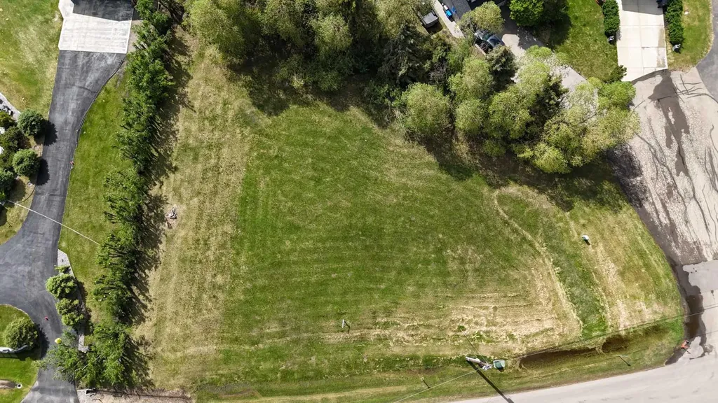 6 Rustic Road Norglenwold AB T4S1S5