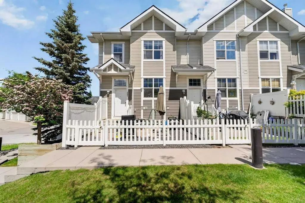 3031 New Brighton Gardens SE Calgary AB T2Z 4J4