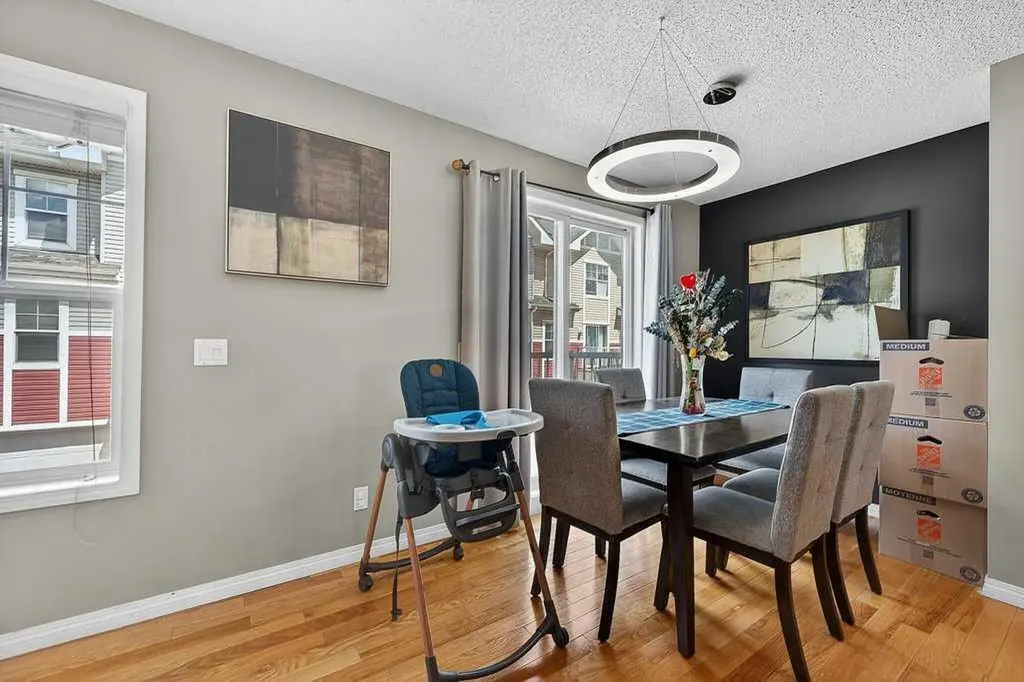 3031 New Brighton Gardens SE Calgary AB T2Z 4J4