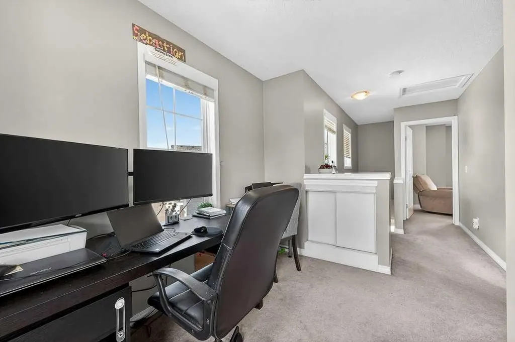 3031 New Brighton Gardens SE Calgary AB T2Z 4J4