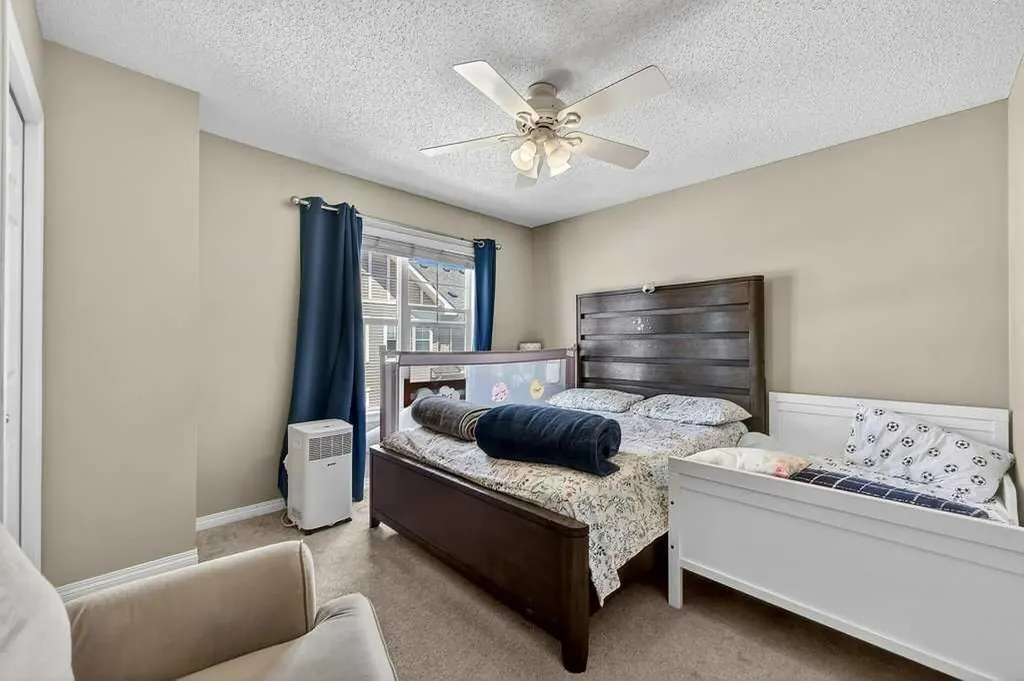 3031 New Brighton Gardens SE Calgary AB T2Z 4J4