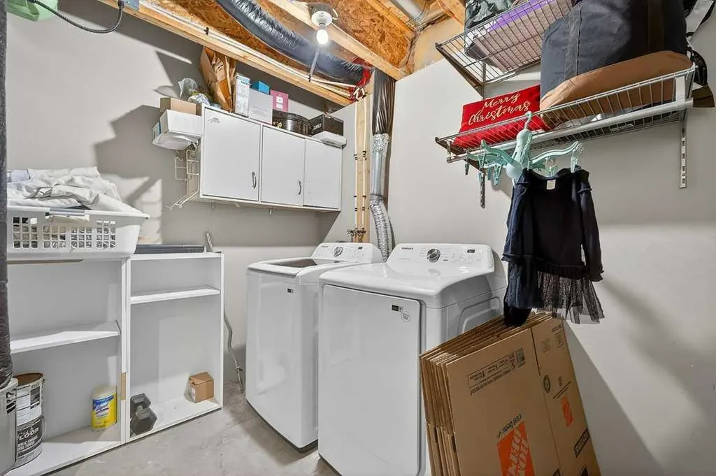 3031 New Brighton Gardens SE Calgary AB T2Z 4J4