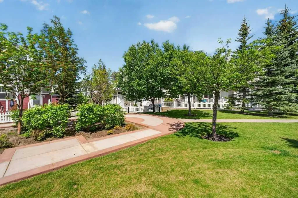 3031 New Brighton Gardens SE Calgary AB T2Z 4J4