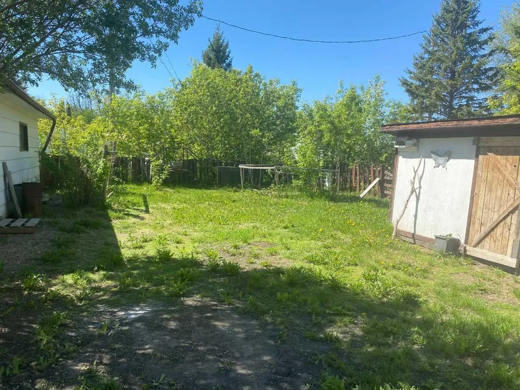 4910 51 Street Eaglesham AB T0H1H0