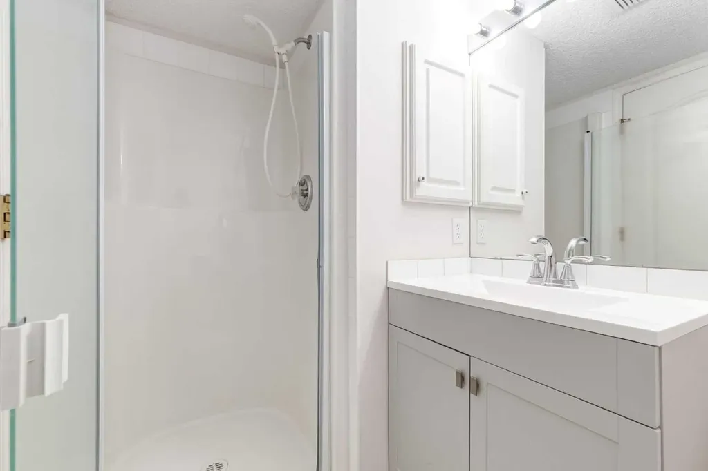 20 Sierra Morena Mews SW Calgary AB T3H 3K6