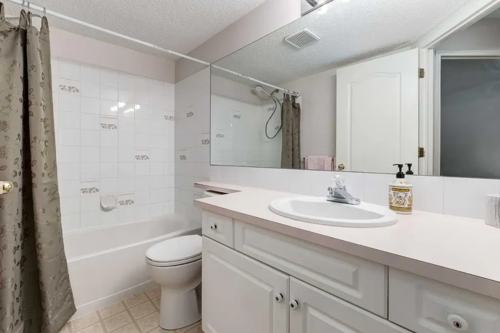 20 Sierra Morena Mews SW Calgary AB T3H 3K6