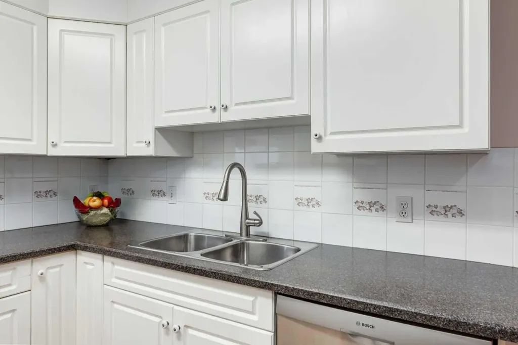 20 Sierra Morena Mews SW Calgary AB T3H 3K6