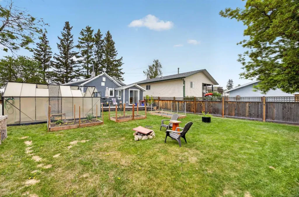 2019 22 Street Bowden AB T0M0K0