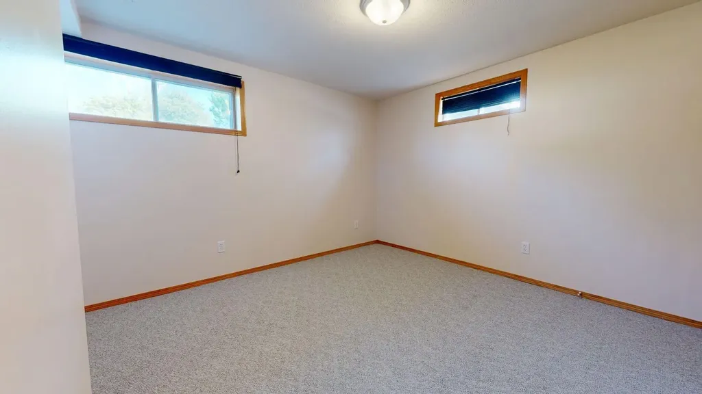 53 Collins Crescent SE Medicine Hat AB T1B 1T7