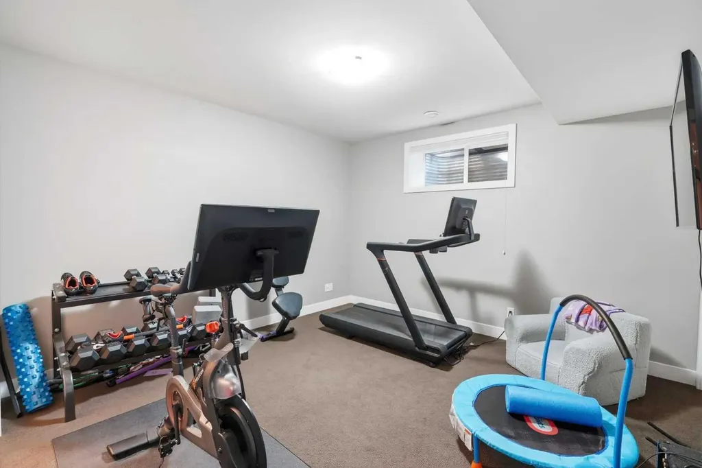 226 11 Avenue NW Calgary AB T2M0A2