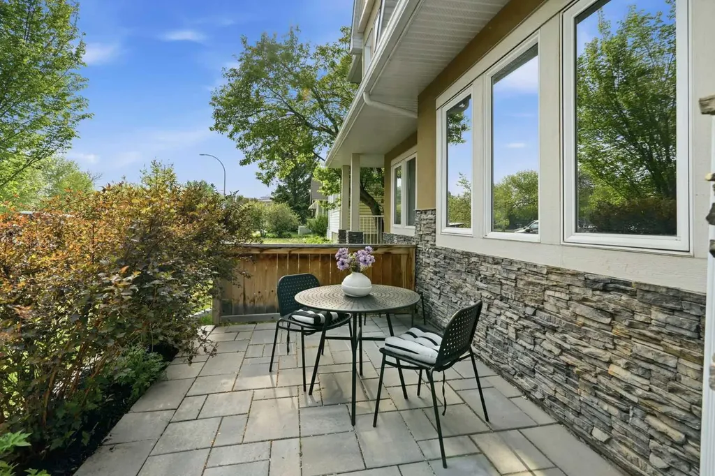 226 11 Avenue NW Calgary AB T2M0A2