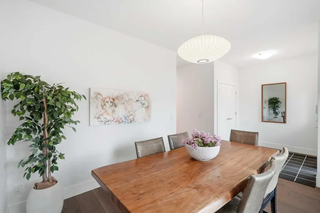 226 11 Avenue NW Calgary AB T2M0A2
