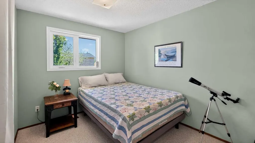 77 Iroquois Crescent W Lethbridge AB T1K5J3