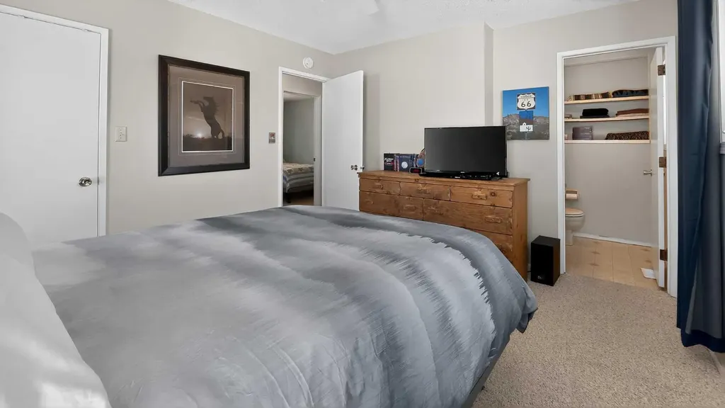 77 Iroquois Crescent W Lethbridge AB T1K5J3