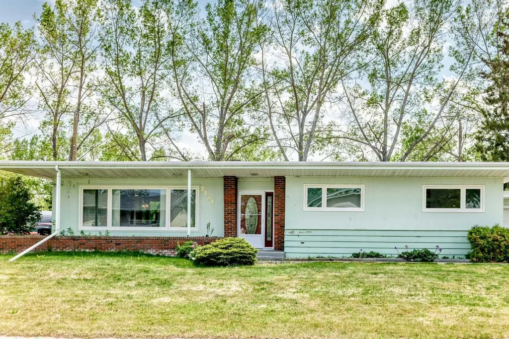 2121 Westview Crescent Bowden AB T0M 0K0