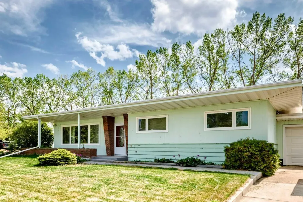 2121 Westview Crescent Bowden AB T0M 0K0