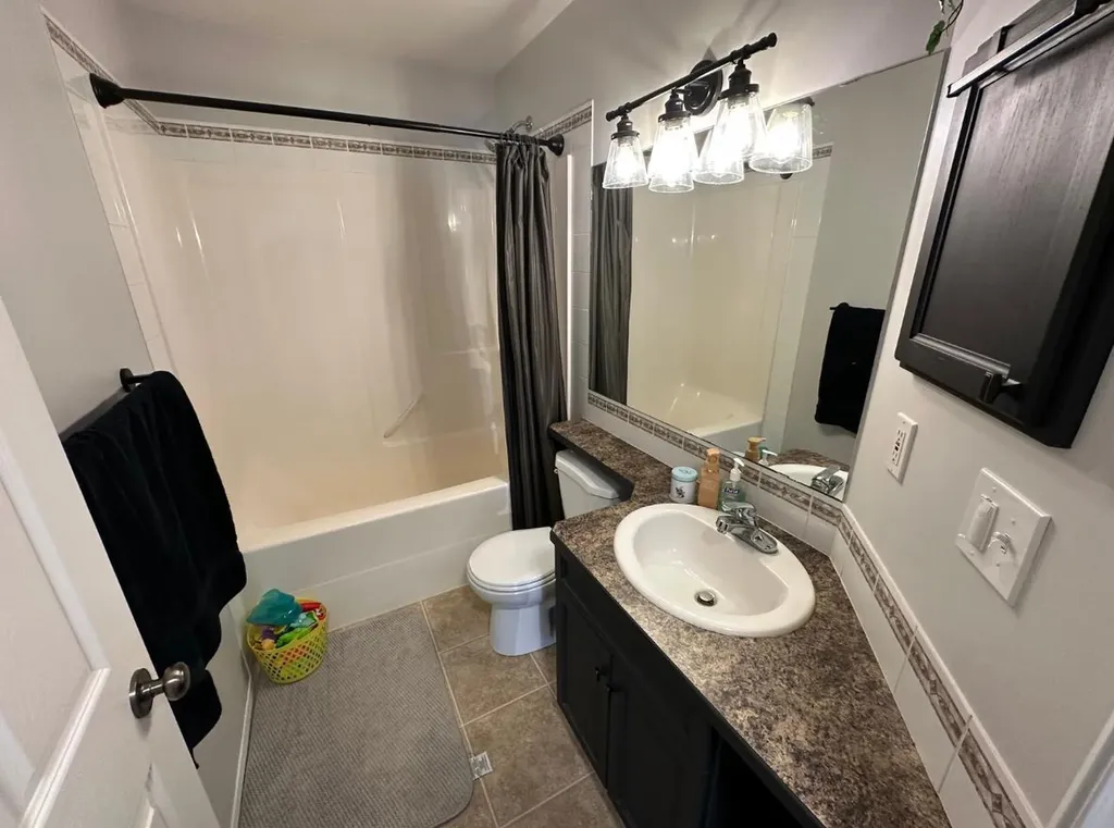 24 Elreg Street Penhold AB T0M 1R0