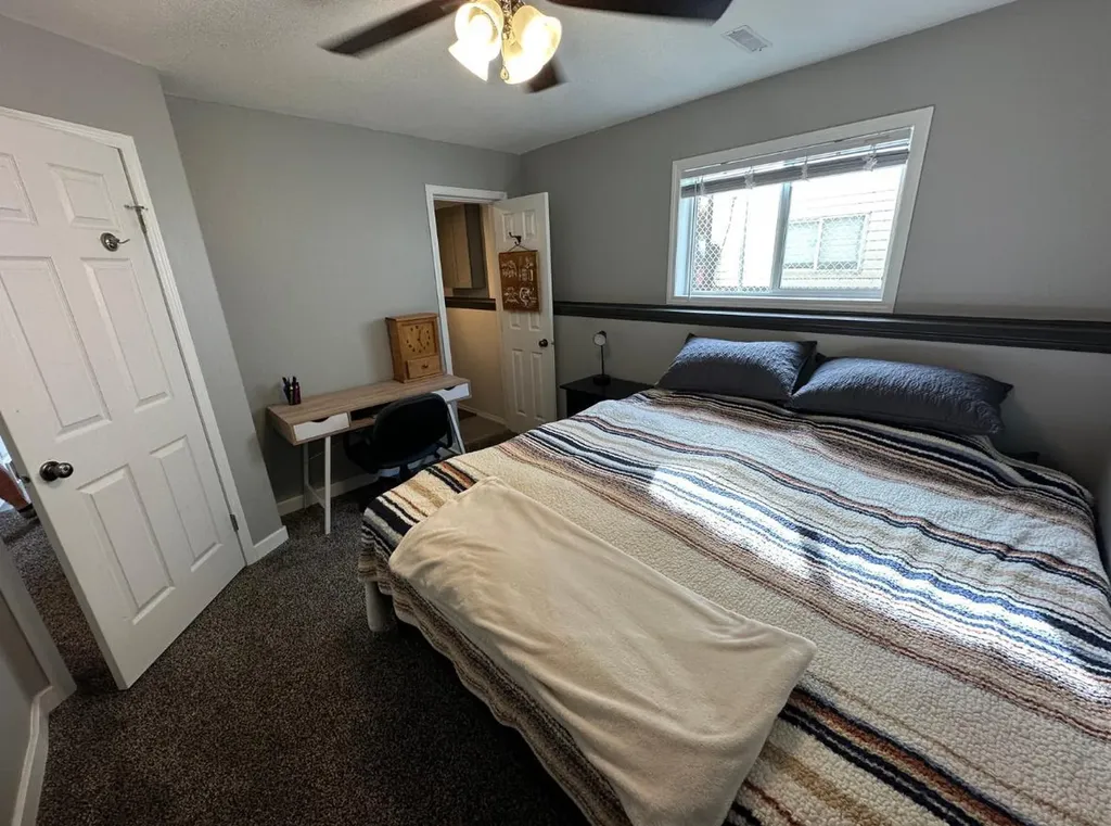 24 Elreg Street Penhold AB T0M 1R0