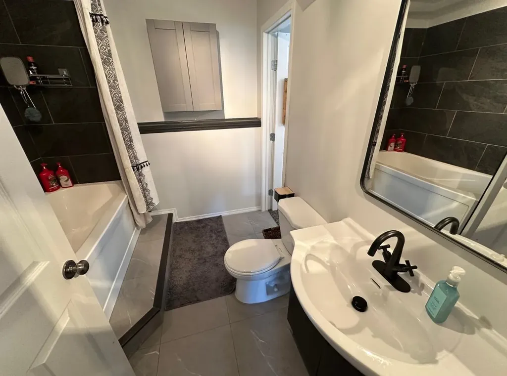24 Elreg Street Penhold AB T0M 1R0