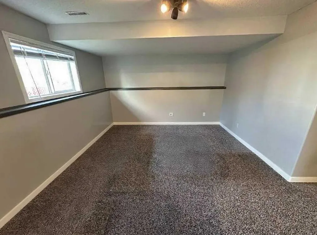 24 Elreg Street Penhold AB T0M 1R0
