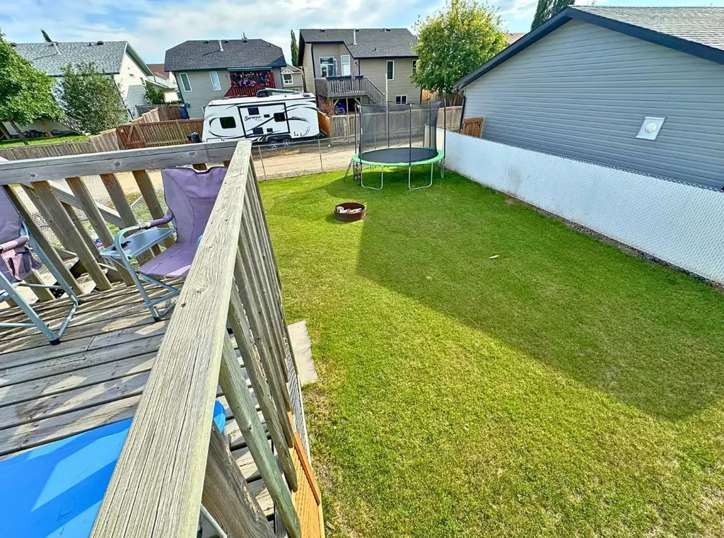 24 Elreg Street Penhold AB T0M 1R0