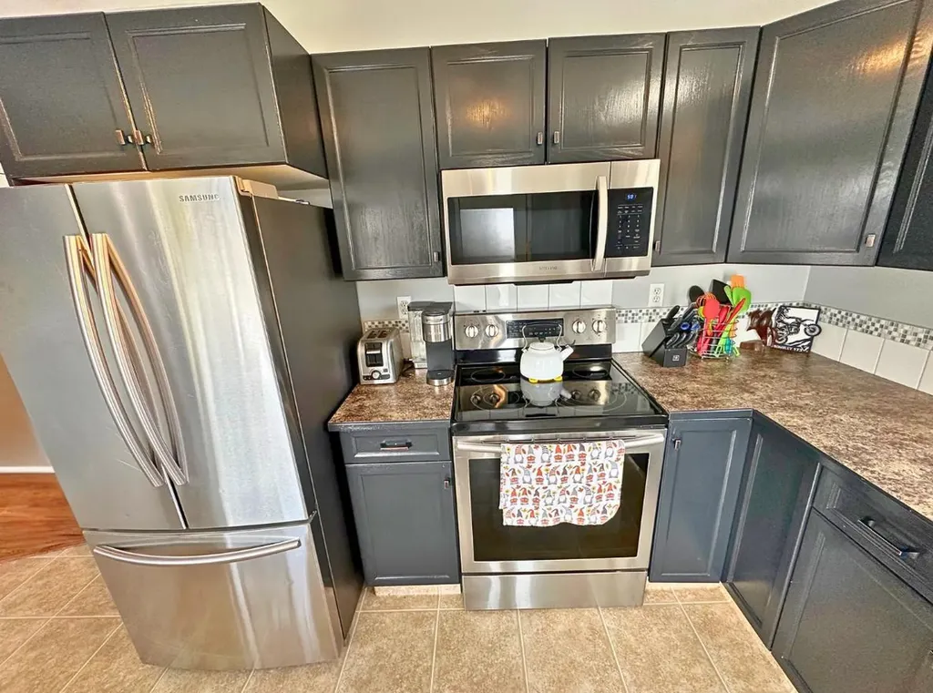 24 Elreg Street Penhold AB T0M 1R0