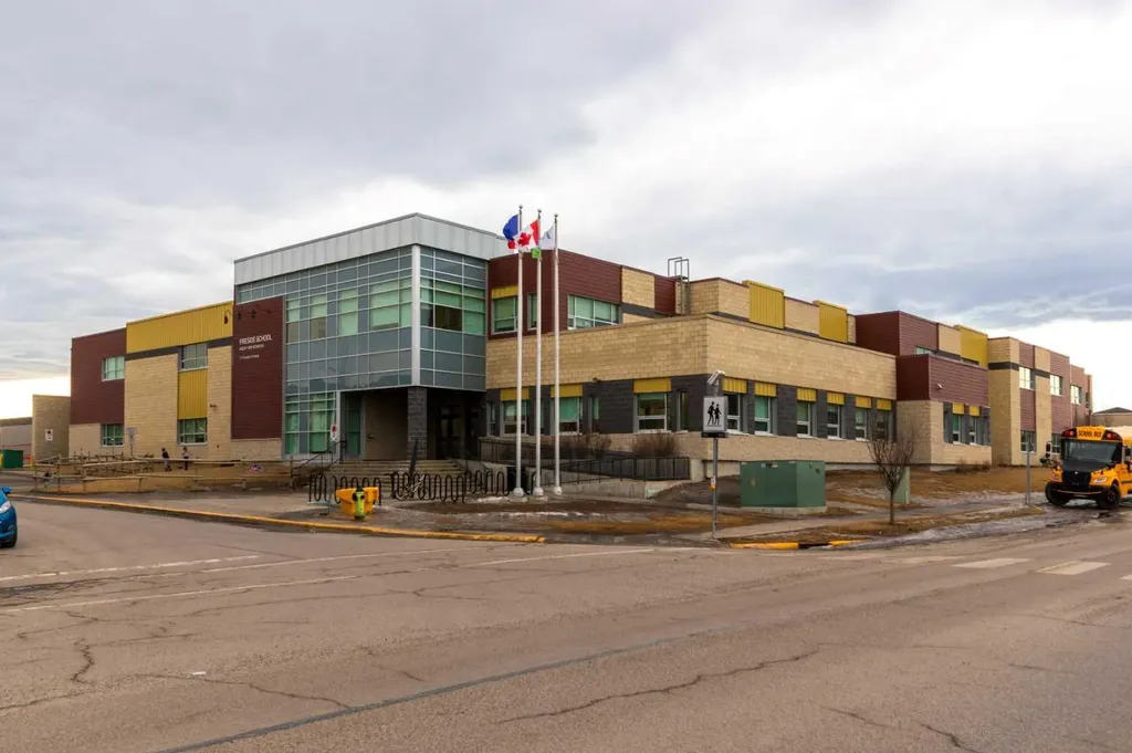 367 Fireside Place Cochrane AB T4C0R1