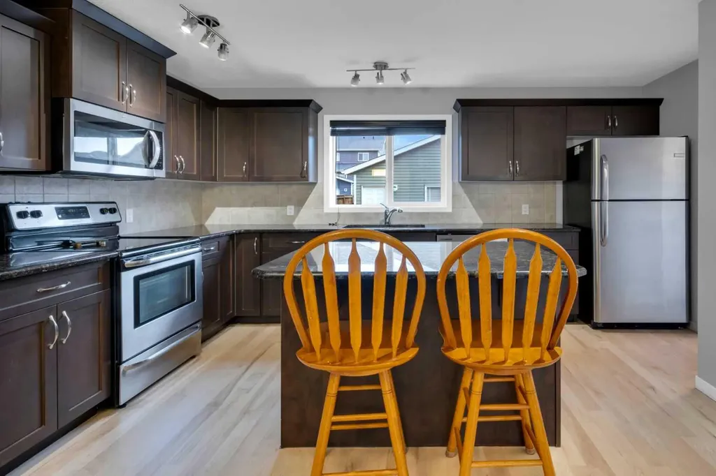 367 Fireside Place Cochrane AB T4C0R1