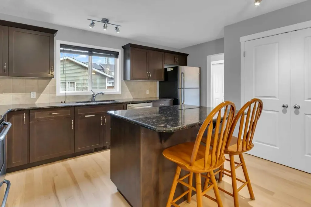 367 Fireside Place Cochrane AB T4C0R1