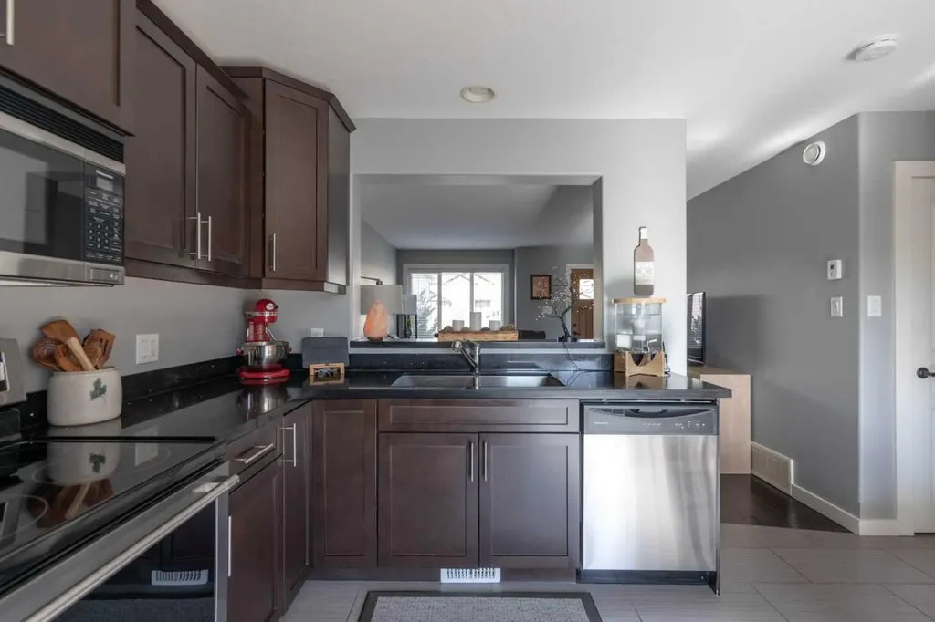 4260 41 Street Lloydminster SK S9V2J2