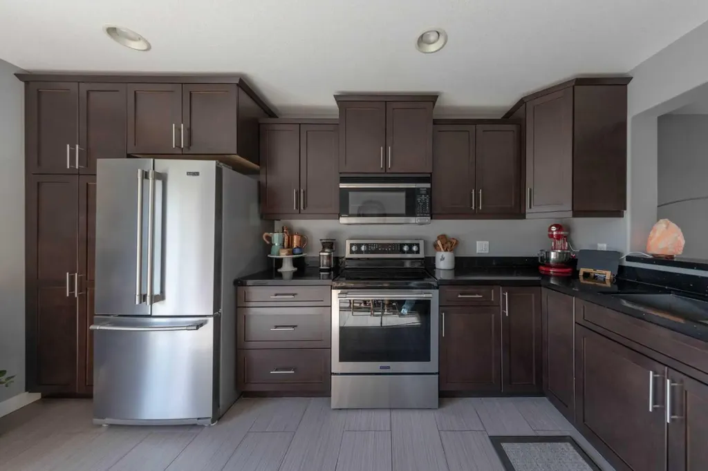 4260 41 Street Lloydminster SK S9V2J2
