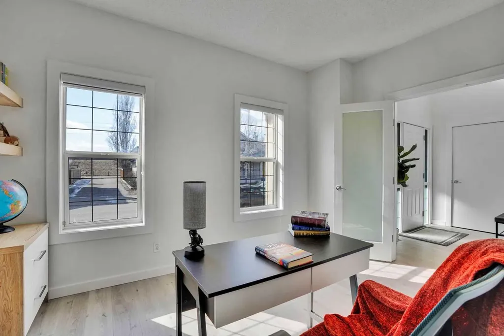 92 Prestwick Heath SE Calgary AB T2Z 4E4
