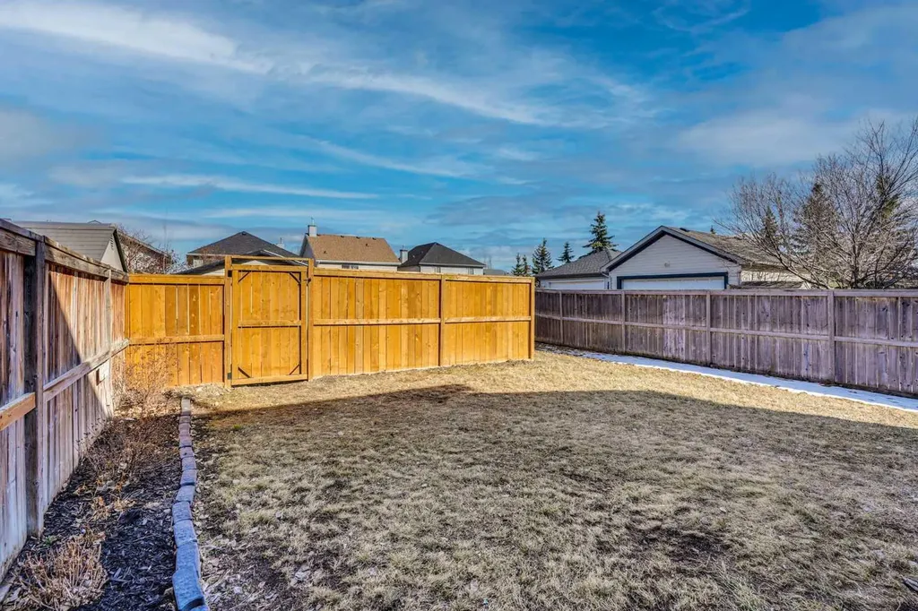 92 Prestwick Heath SE Calgary AB T2Z 4E4