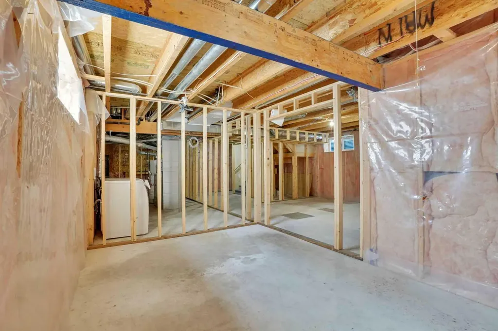 92 Prestwick Heath SE Calgary AB T2Z 4E4